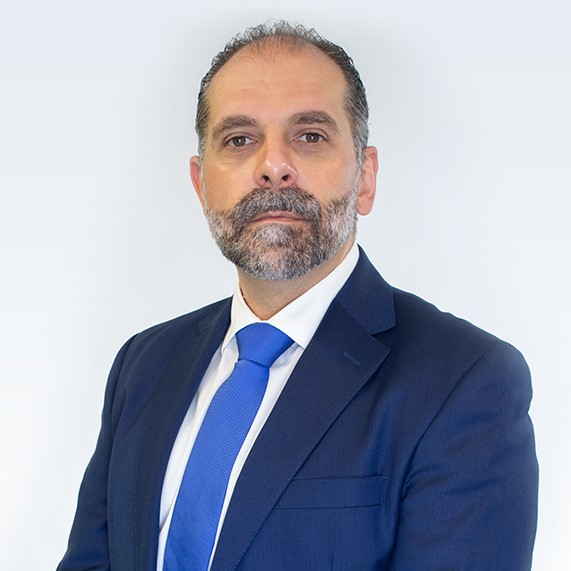 Dr. Carlos Muñiz